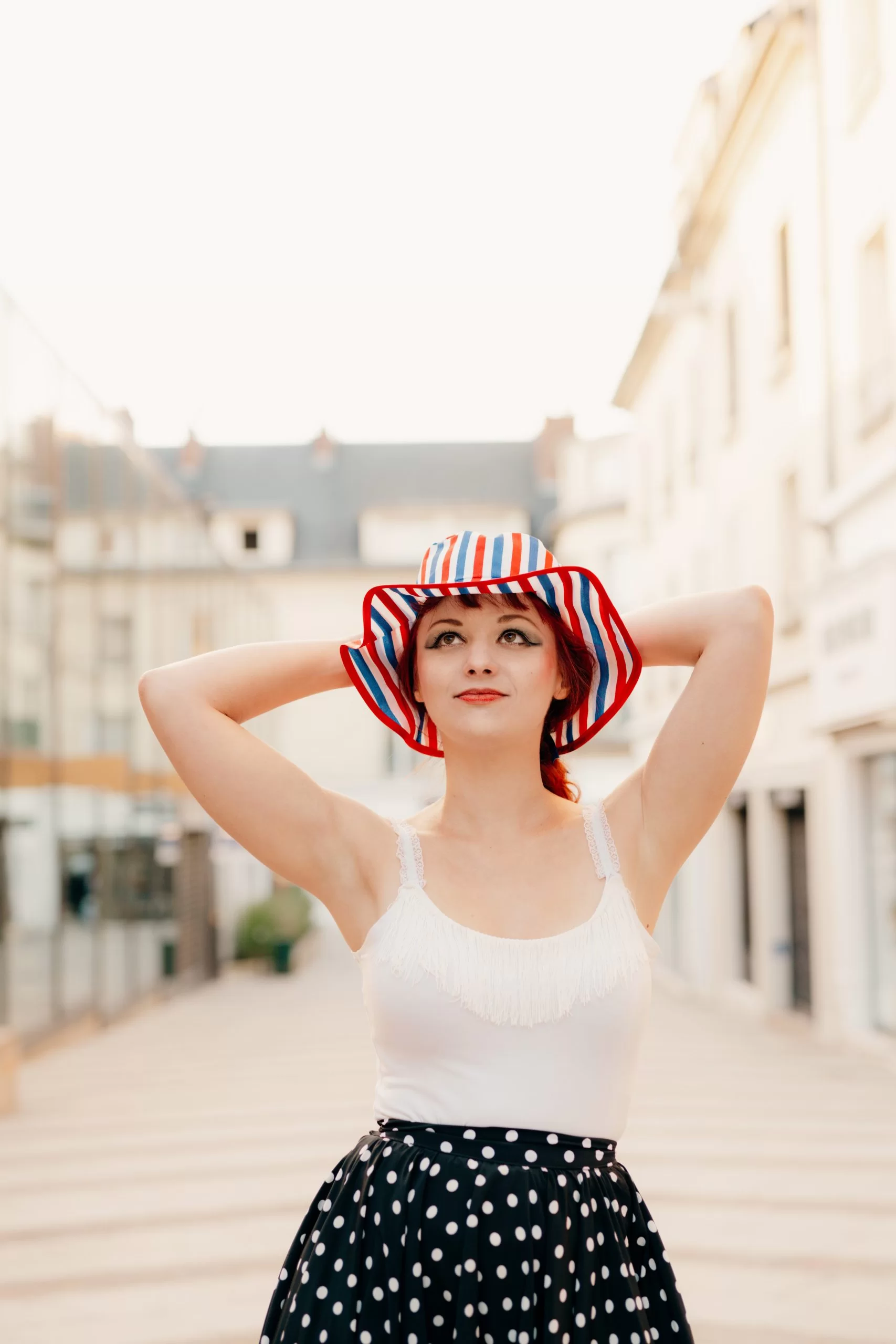 Chapeau de soleil Made in France tricolore à biais rouge