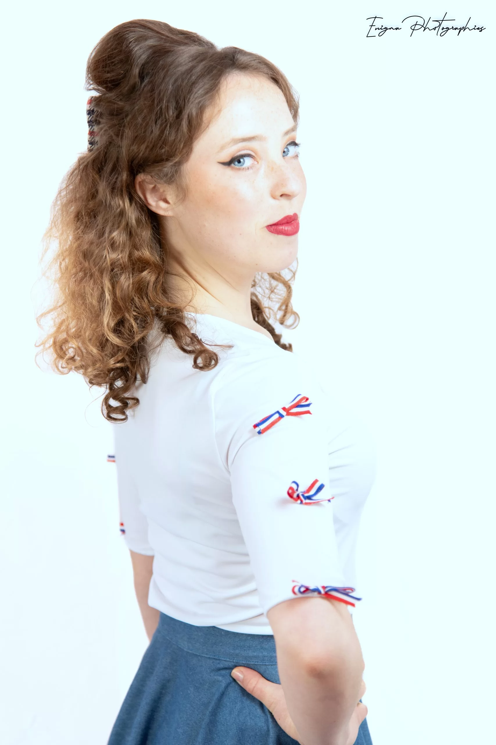 Haut Made in France pour femme blanc à manches à petits noeuds tricolores – Image 2
