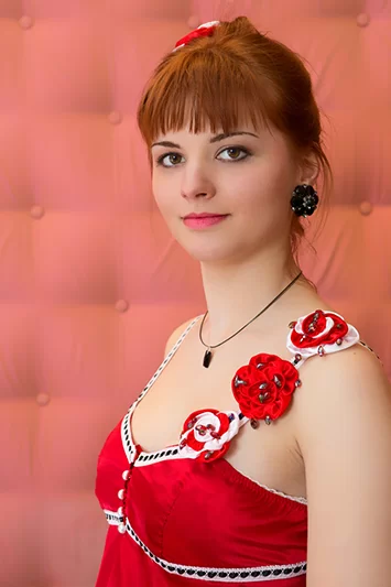 Caraco rouge made in France Alice au Pays des Merveilles Peignons ces roses en rouge