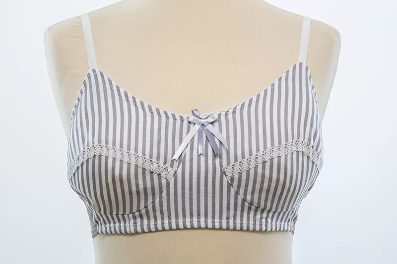 Soutien-gorge Agathe pour prothèses post-mastectomie Made in France à rayures Douceur Rococo coloris blanc et taupe – Image 2